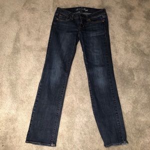 AE Straight-Leg Jeans Size 4